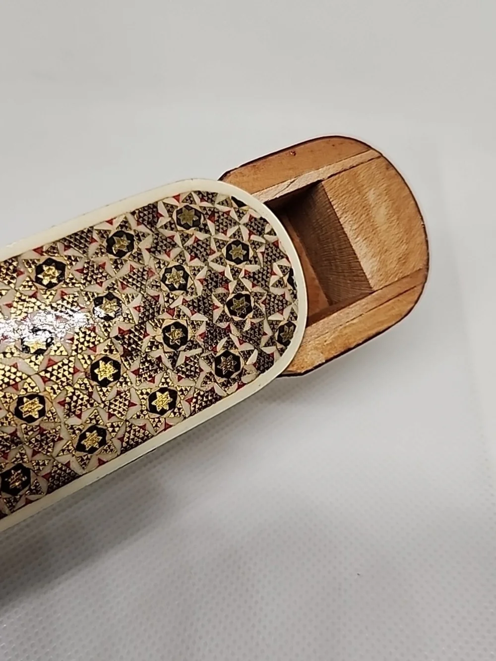 Handcrafted Vintage Floral Inlay Wood Pencil Box - Brown